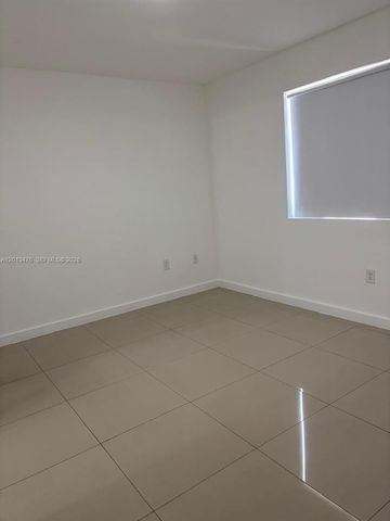 423 E 27th St 101, Hialeah, FL 33013