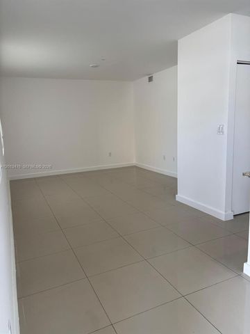423 E 27th St 101, Hialeah, FL 33013