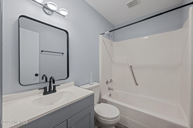 4802 Meadow Court Drive, New Bern, NC 28562