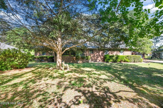 4802 Meadow Court Drive, New Bern, NC 28562