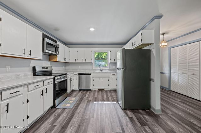 4802 Meadow Court Drive, New Bern, NC 28562