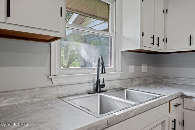 4802 Meadow Court Drive, New Bern, NC 28562