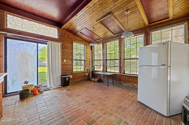 4802 Meadow Court Drive, New Bern, NC 28562