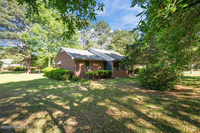 4802 Meadow Court Drive, New Bern, NC 28562