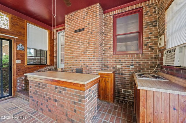 4802 Meadow Court Drive, New Bern, NC 28562