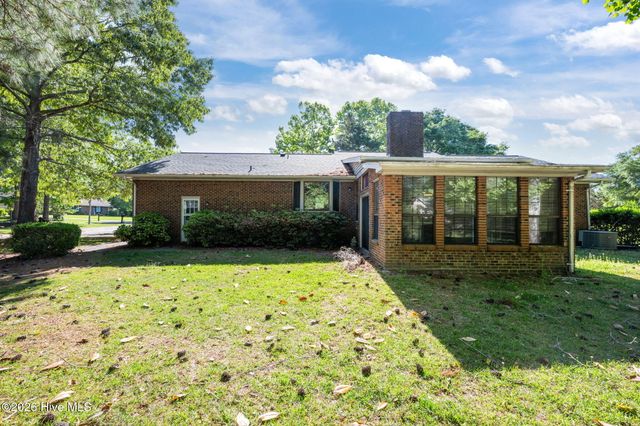 4802 Meadow Court Drive, New Bern, NC 28562