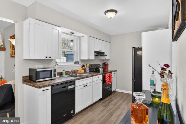 1004 TOM PAINE DR, Lancaster, PA 17603