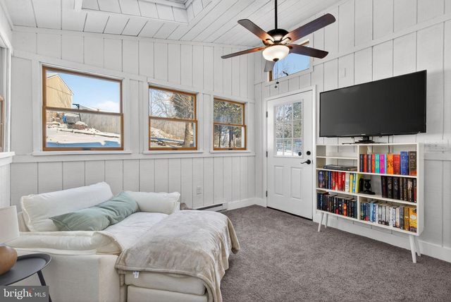 1004 TOM PAINE DR, Lancaster, PA 17603