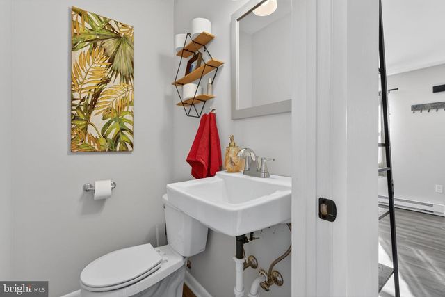 1004 TOM PAINE DR, Lancaster, PA 17603