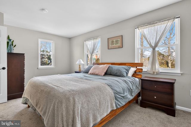 1004 TOM PAINE DR, Lancaster, PA 17603