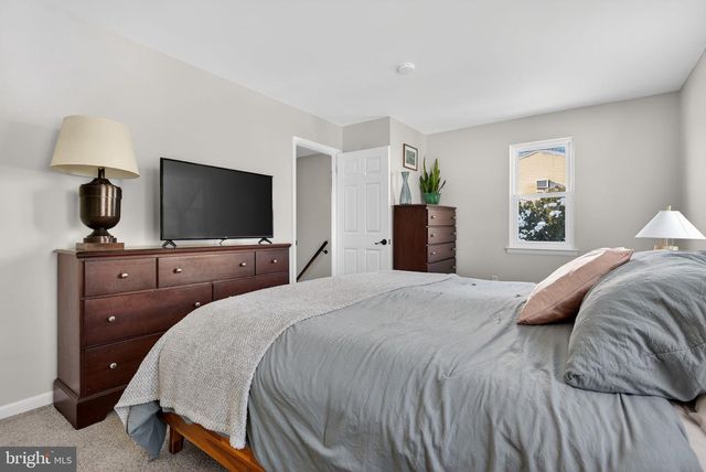 1004 TOM PAINE DR, Lancaster, PA 17603