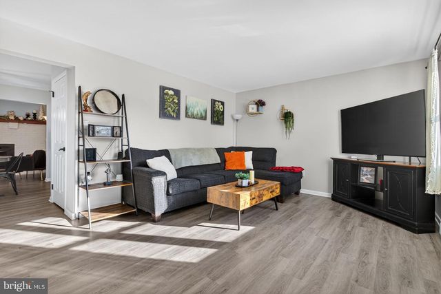 1004 TOM PAINE DR, Lancaster, PA 17603