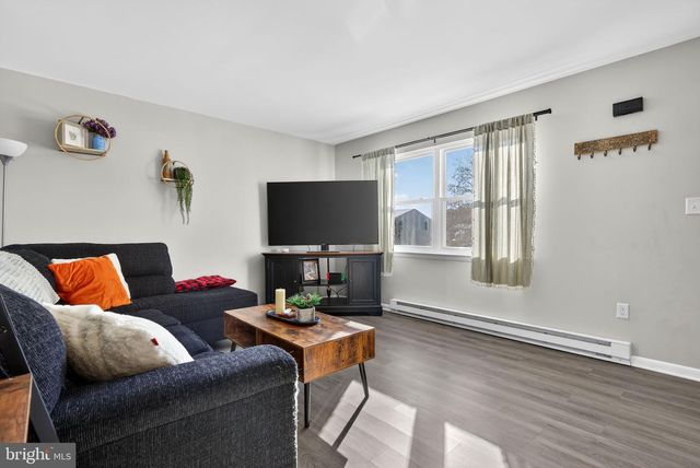 1004 TOM PAINE DR, Lancaster, PA 17603