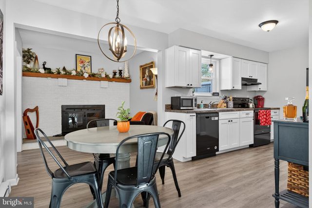 1004 TOM PAINE DR, Lancaster, PA 17603