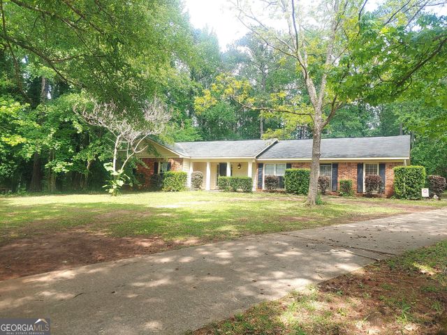 108 Cedar Creek Court, Lagrange, GA 30240