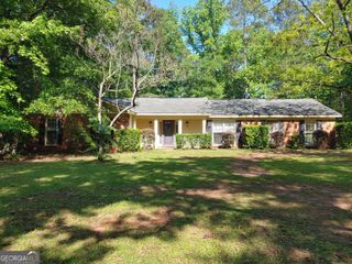 108 Cedar Creek Court, Lagrange, GA 30240