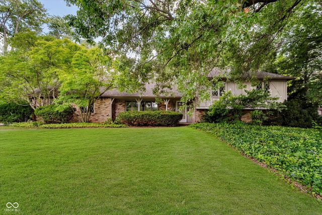 11327 Lakeshore Drive W, Carmel, IN 46033