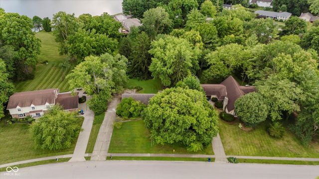 11327 Lakeshore Drive W, Carmel, IN 46033