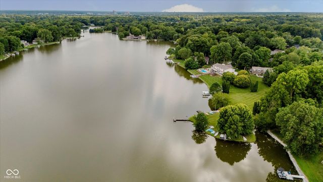 11327 Lakeshore Drive W, Carmel, IN 46033