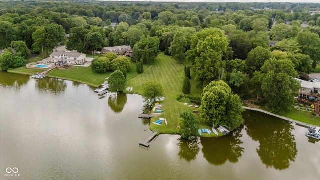 11327 Lakeshore Drive W, Carmel, IN 46033