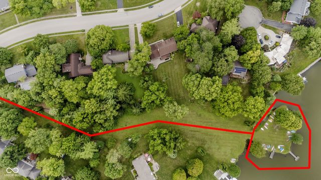 11327 Lakeshore Drive W, Carmel, IN 46033