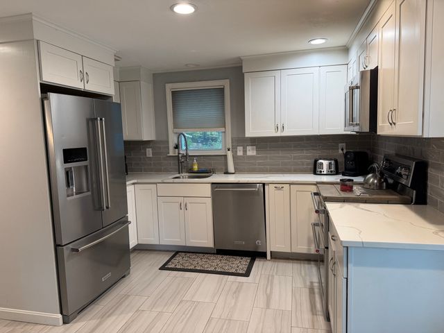 10 Autumn St, Braintree, MA 02184