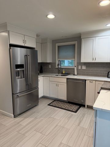 10 Autumn St, Braintree, MA 02184