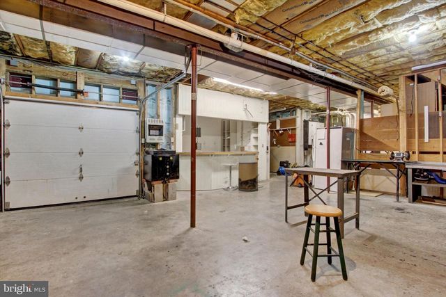 1060 KUHN RD, Boiling Springs, PA 17007