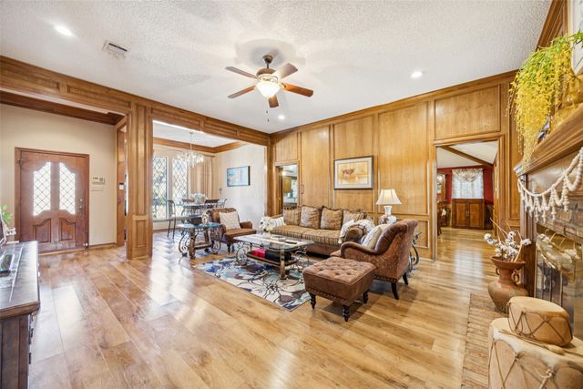 2918 Grand Oak Drive, Garland, TX 75044