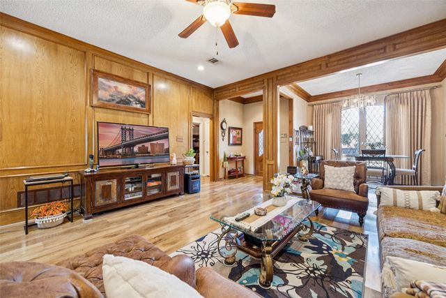 2918 Grand Oak Drive, Garland, TX 75044