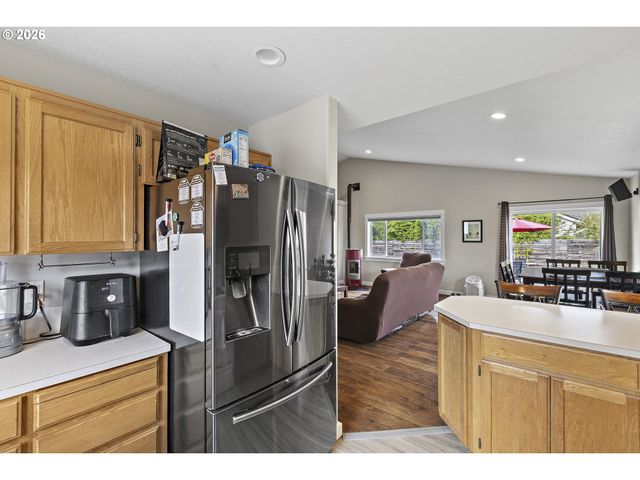 707 ASH St, Dayton, OR 97114