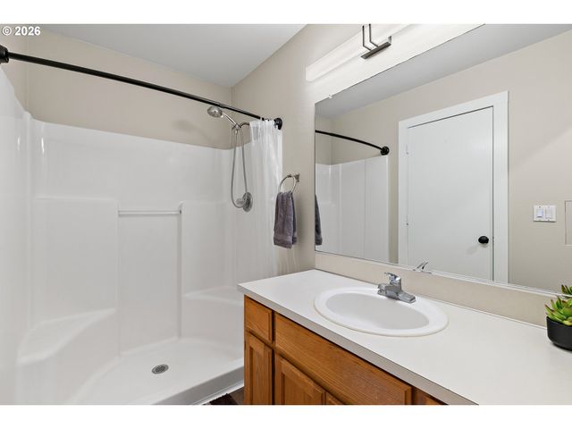 707 ASH St, Dayton, OR 97114