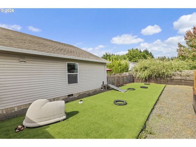 707 ASH St, Dayton, OR 97114