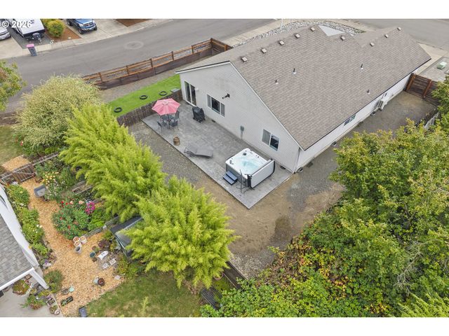 707 ASH St, Dayton, OR 97114