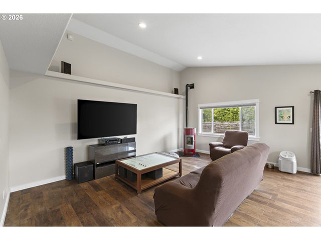 707 ASH St, Dayton, OR 97114