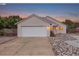 707 ASH St, Dayton, OR 97114