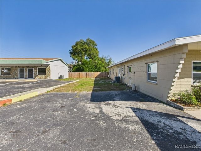 2 N Melbourne Street, Beverly Hills, FL 34465