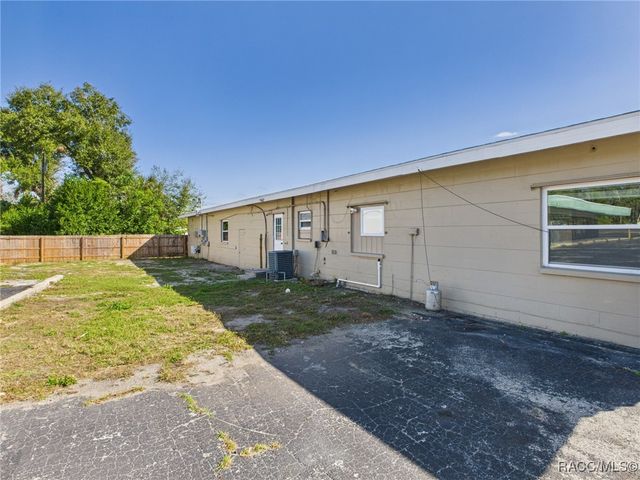 2 N Melbourne Street, Beverly Hills, FL 34465