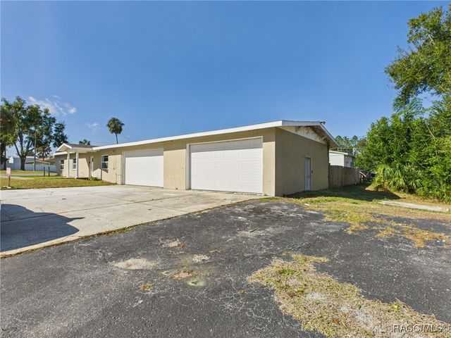 2 N Melbourne Street, Beverly Hills, FL 34465