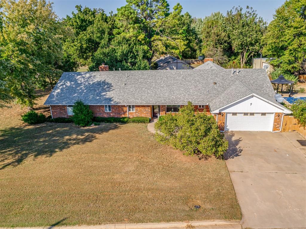 2420 Pearl Street, Chickasha, OK 73018