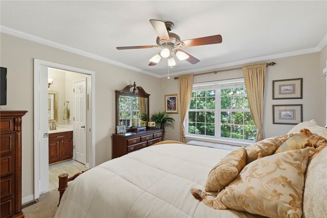 7 Brixham Lane, Bella Vista, AR 72714
