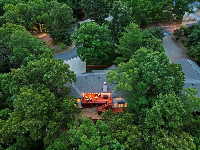 7 Brixham Lane, Bella Vista, AR 72714