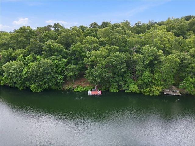 7 Brixham Lane, Bella Vista, AR 72714