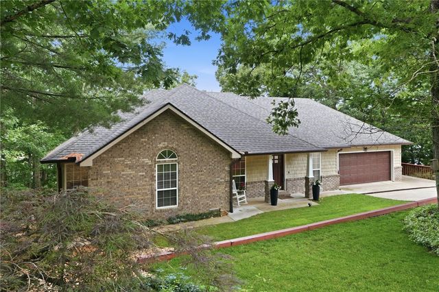 7 Brixham Lane, Bella Vista, AR 72714