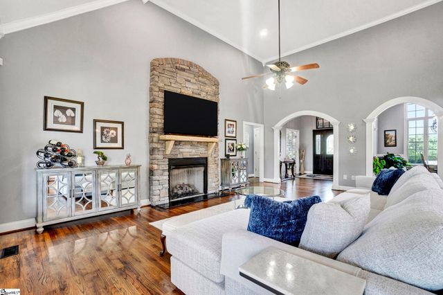 621 Parkland Avenue, Inman, SC 29349
