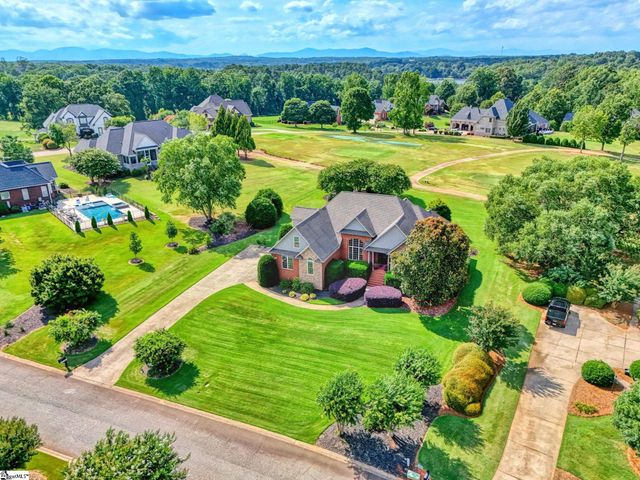 621 Parkland Avenue, Inman, SC 29349