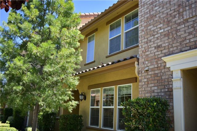 28492 Herrera Street, Valencia, CA 91354