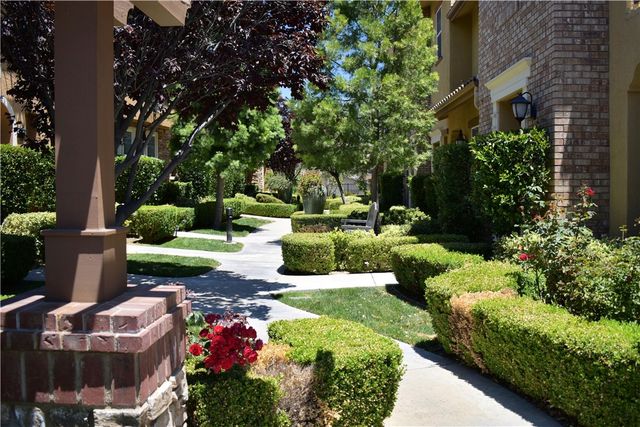 28492 Herrera Street, Valencia, CA 91354