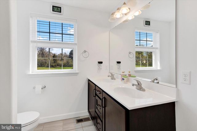 436 W GLEN TILT AVE, Wernersville, PA 19565
