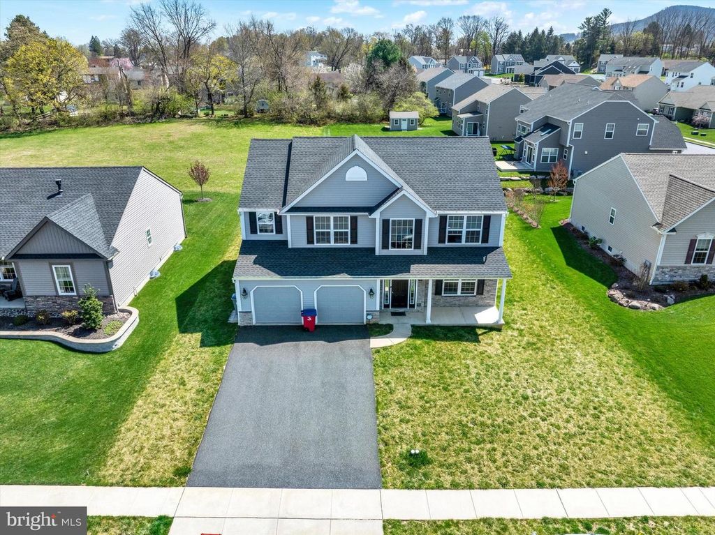 436 W GLEN TILT AVE, Wernersville, PA 19565
